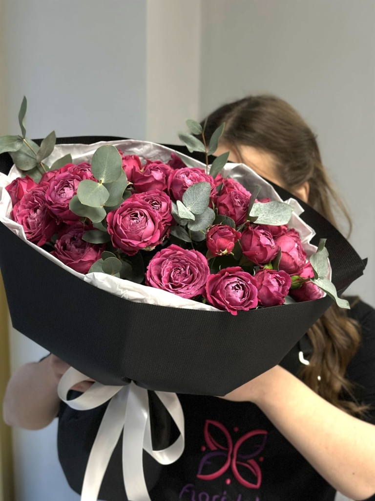 Букет кустовых роз Кэнди: так и хочется съесть buket-kustovyh-roz-kendi:-tak-i-hochetsya-siesty