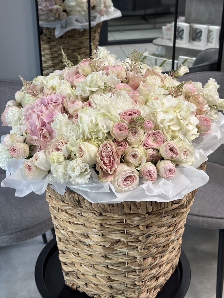 Композиция в корзине Дольче: больше, чем просто слова kompozitsiya-v-korzine-dolyche:-bolyshe,-chem-prosto-slova